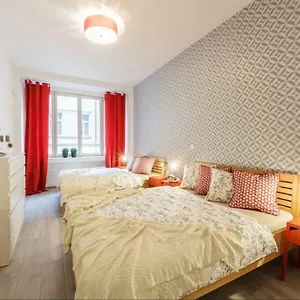 Crown Apartment